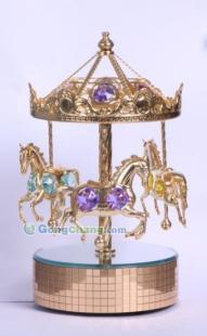 合金工藝品中的旋轉木馬 點亮樂園與家居的藝術之選